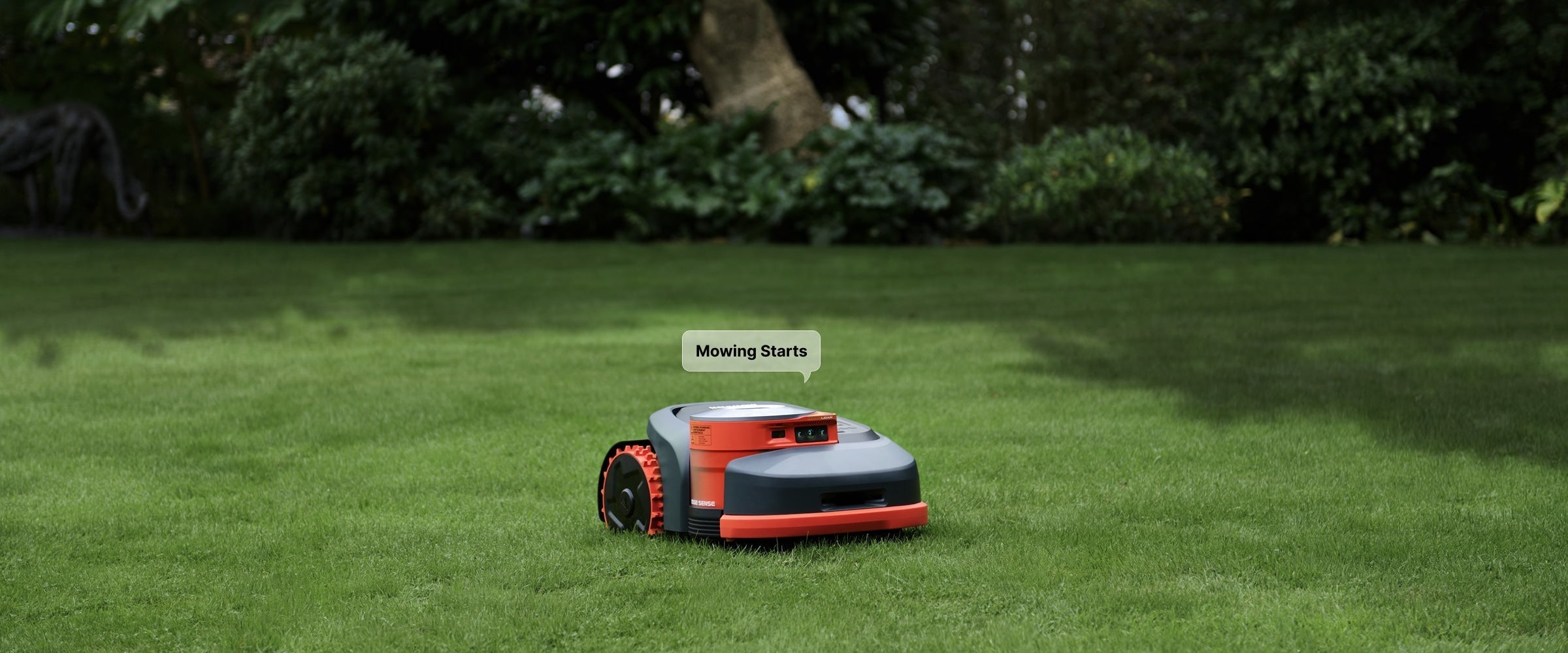 Segway Navimow i110N robot lawn mower is now cutting grass.